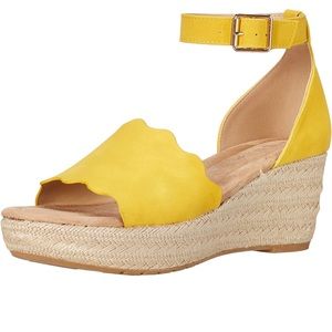 CL by Chinese Laundry Wedge Sandal Sz 8 M